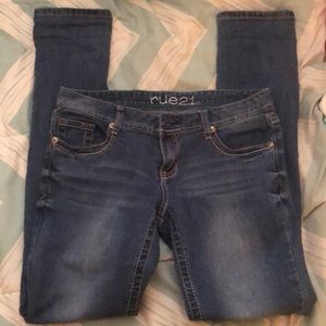 Low-Rise Jeans